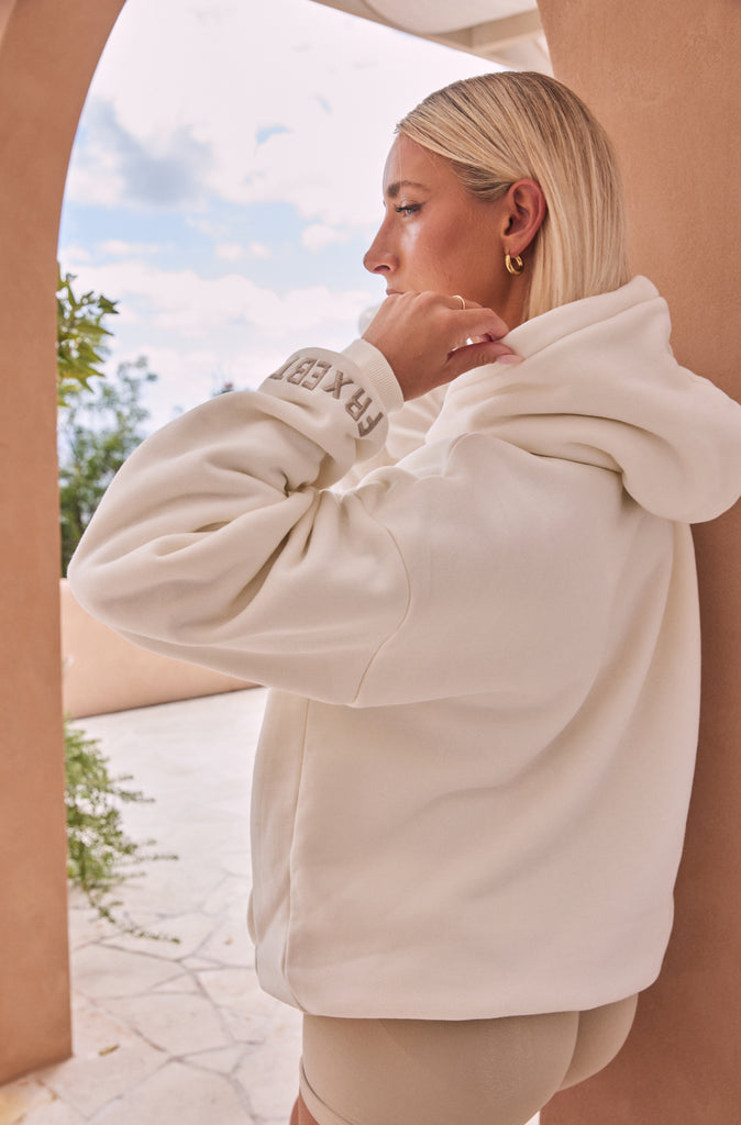 V5 Cunnies Hoodie - Vanilla