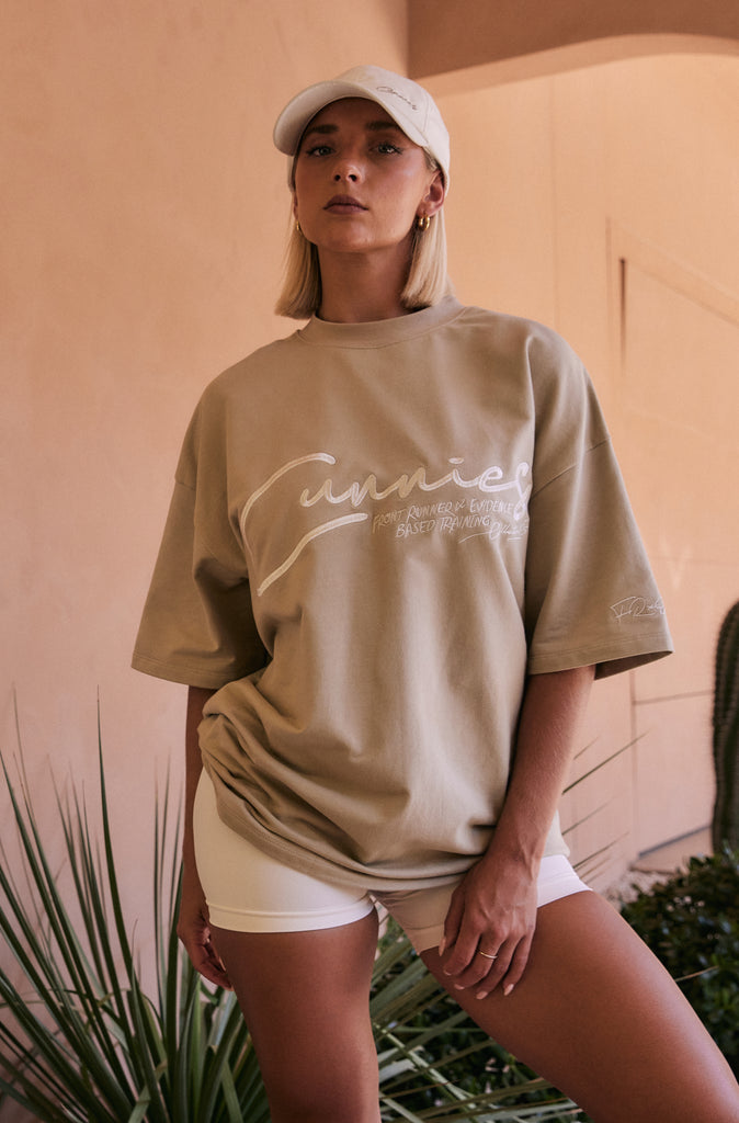 Cunnies Script Tee - Malt