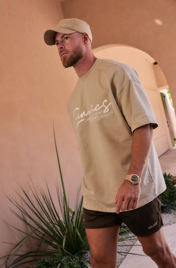 Cunnies Script Tee - Malt