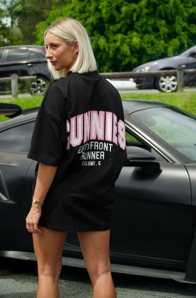 V5 Cunnies Tee - Black Sakura
