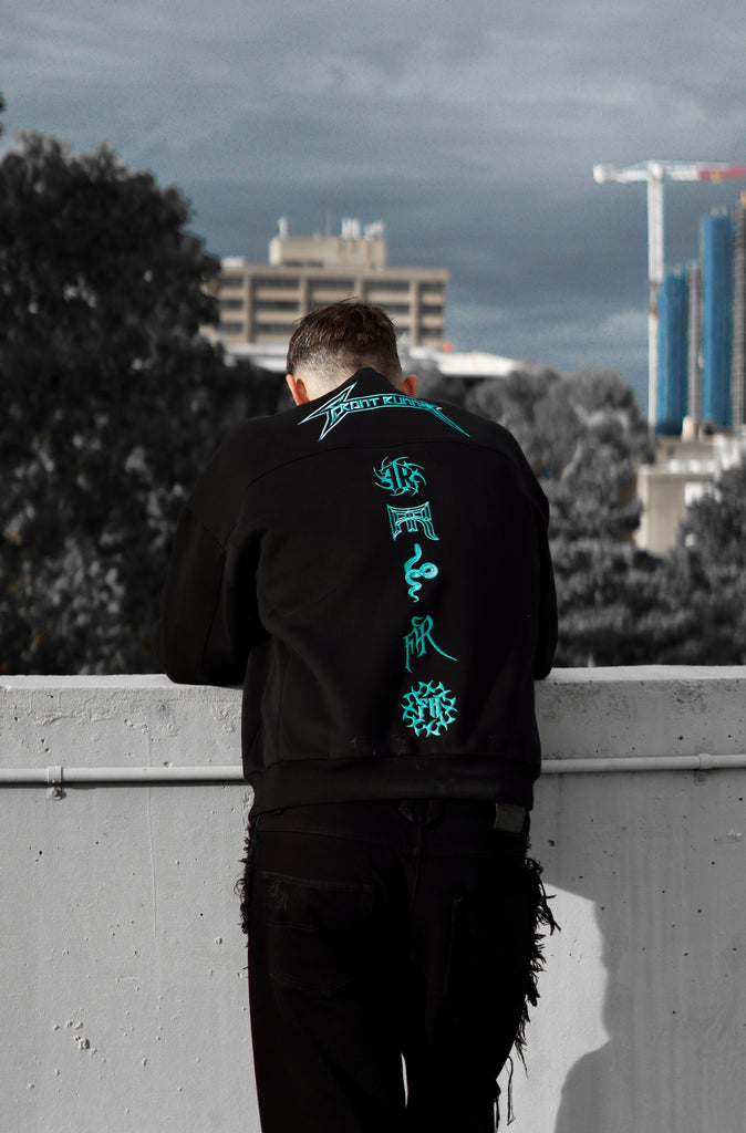 Pyro Crewneck - Black Tiffany