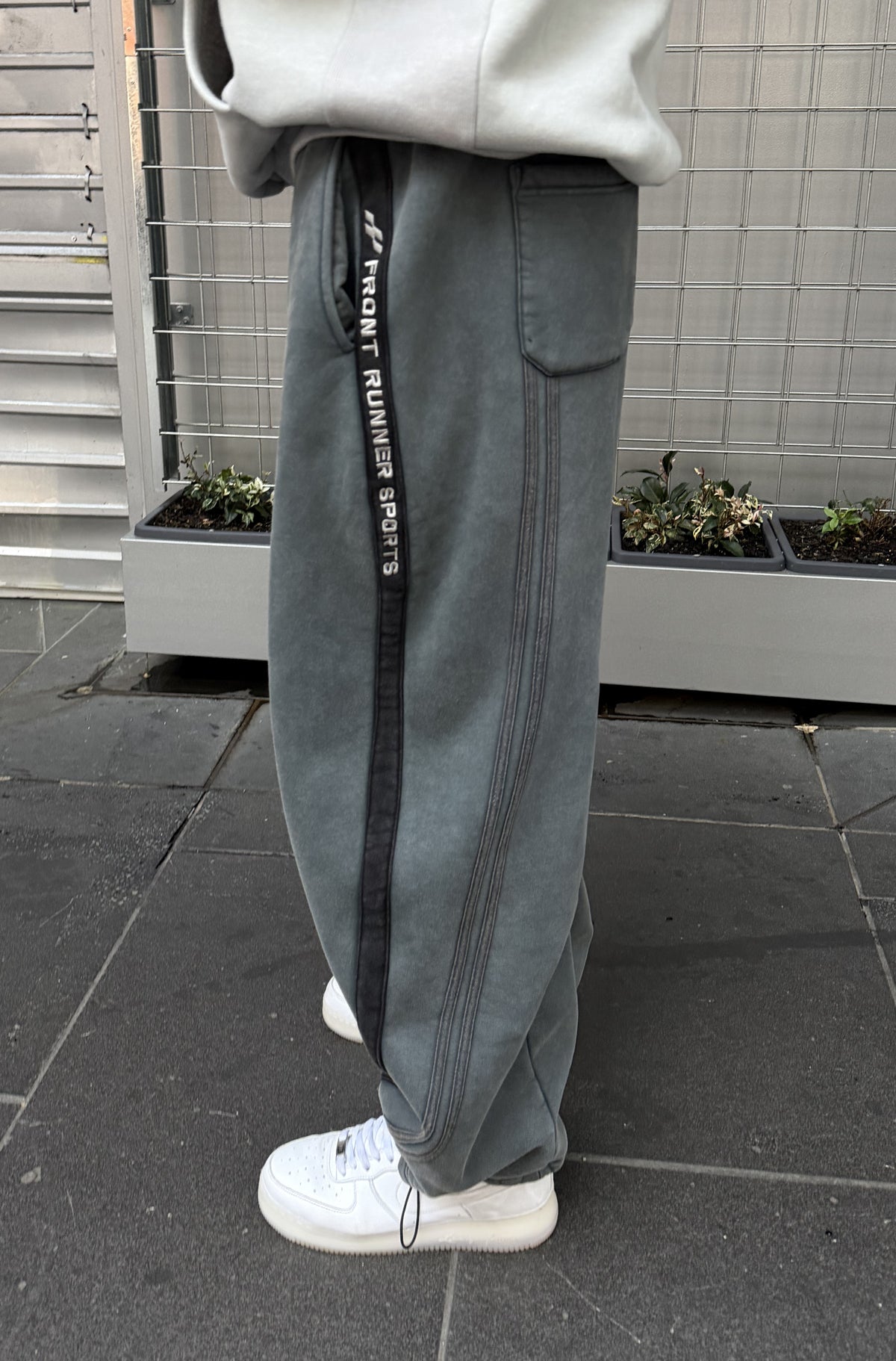 FR Sports Stripe Barrel Pants Concrete