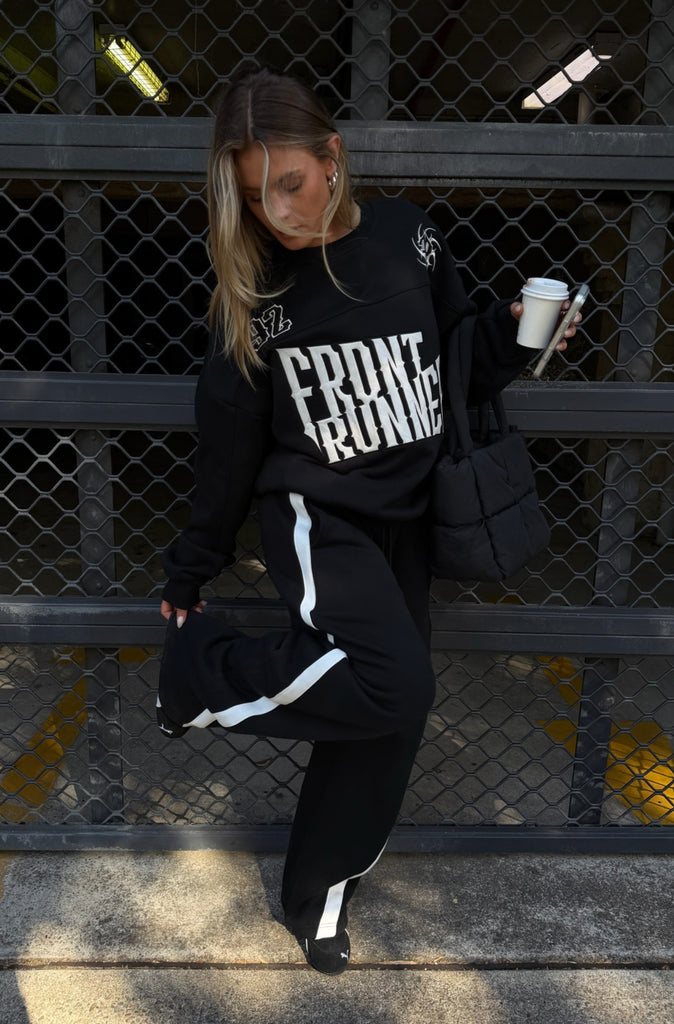 Pyro Crewneck Black Vanilla