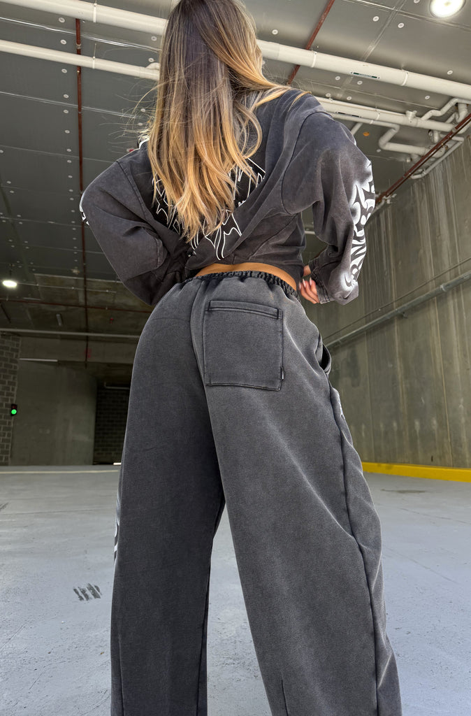 Ashline Barrel Leg Trackpant Washed Black [women]