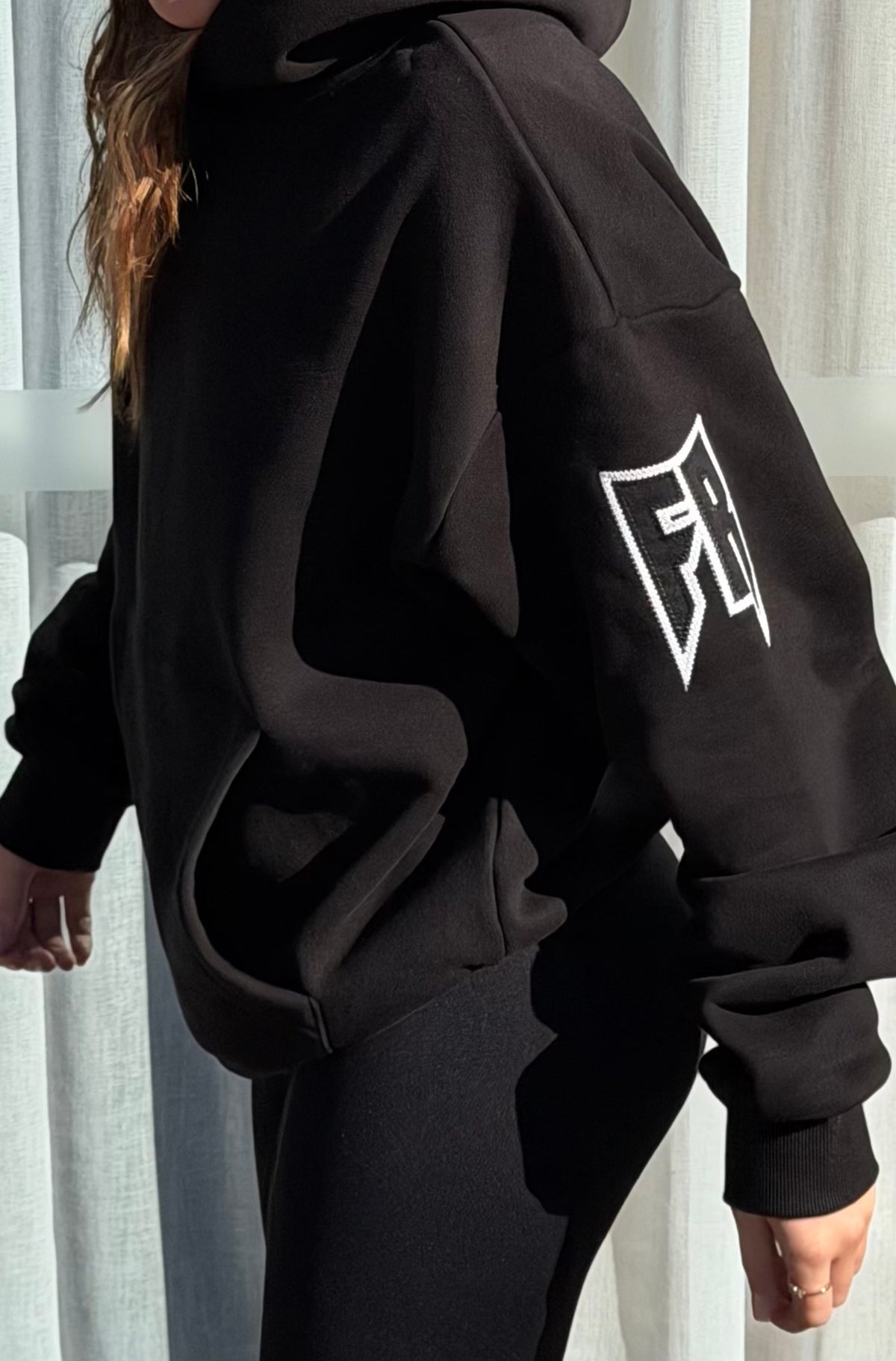 Razor Hoodie Black Tiffany