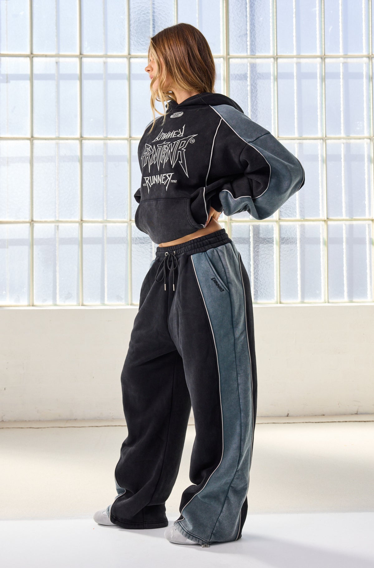 Tagged 2 Tone Hoodie Washed Black [women]