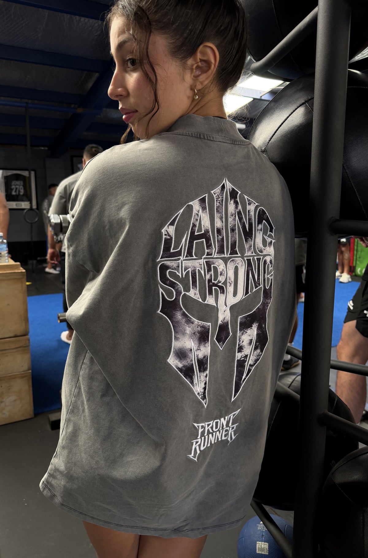 Lead The Charge Tee Concrete [women]