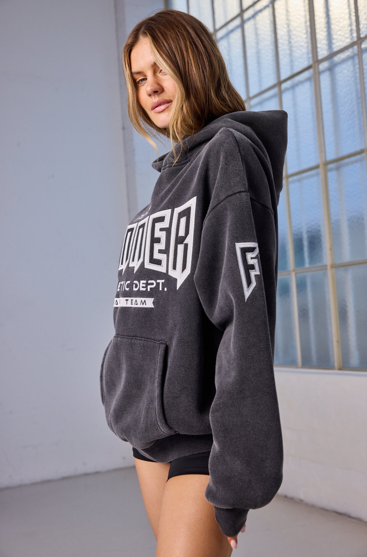 Viper Dept Hoodie Washed Black [women]