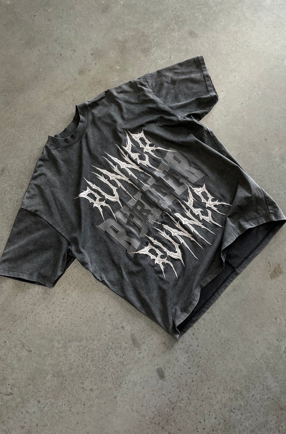 Runner Tribe Tee - Washed Black - Hover