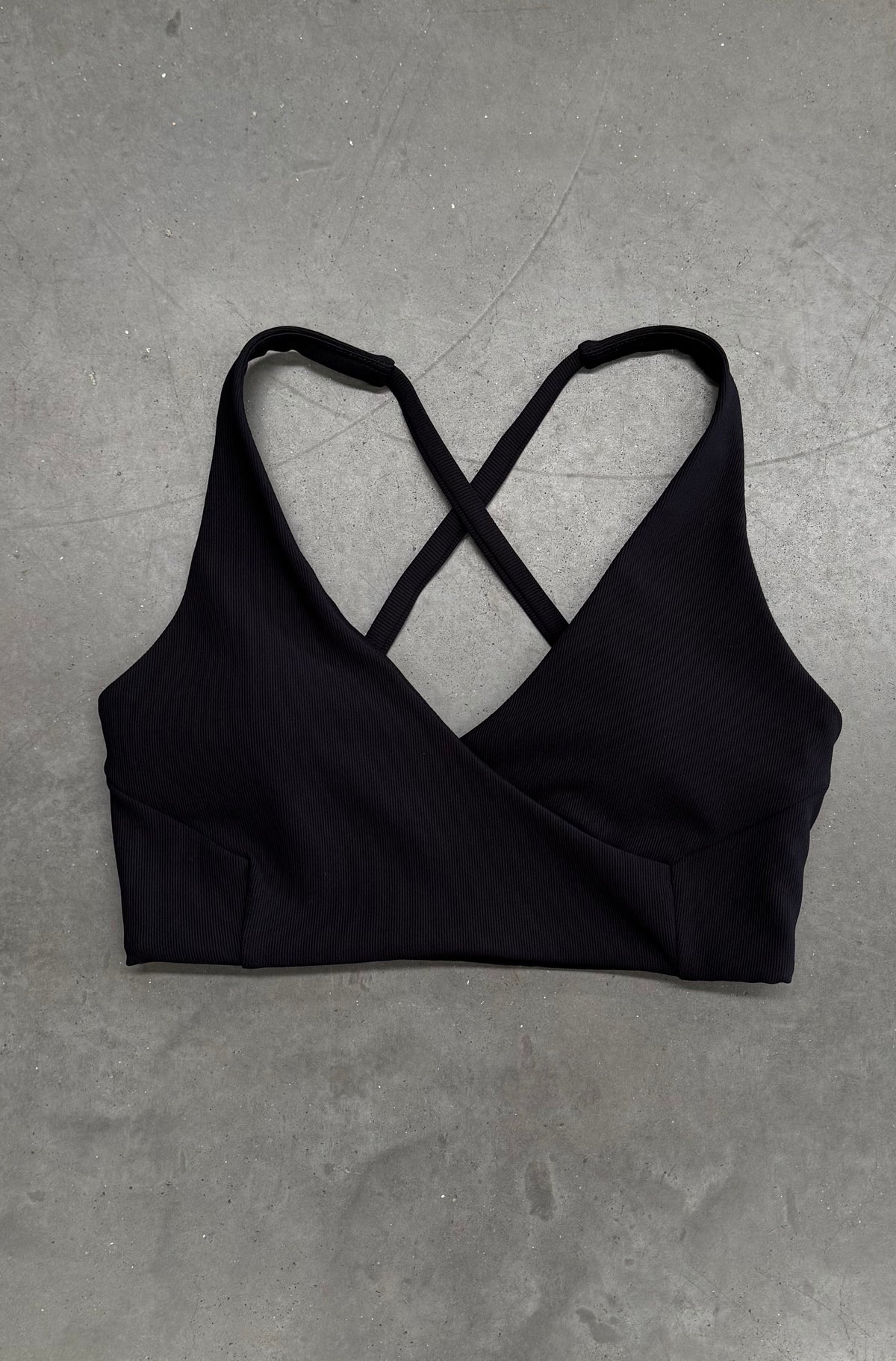 FR Wrap Crop - Black - Hover