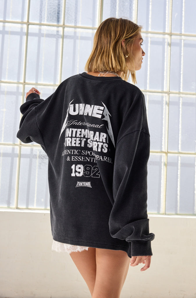 International L/S Waffle Tee Washed Black