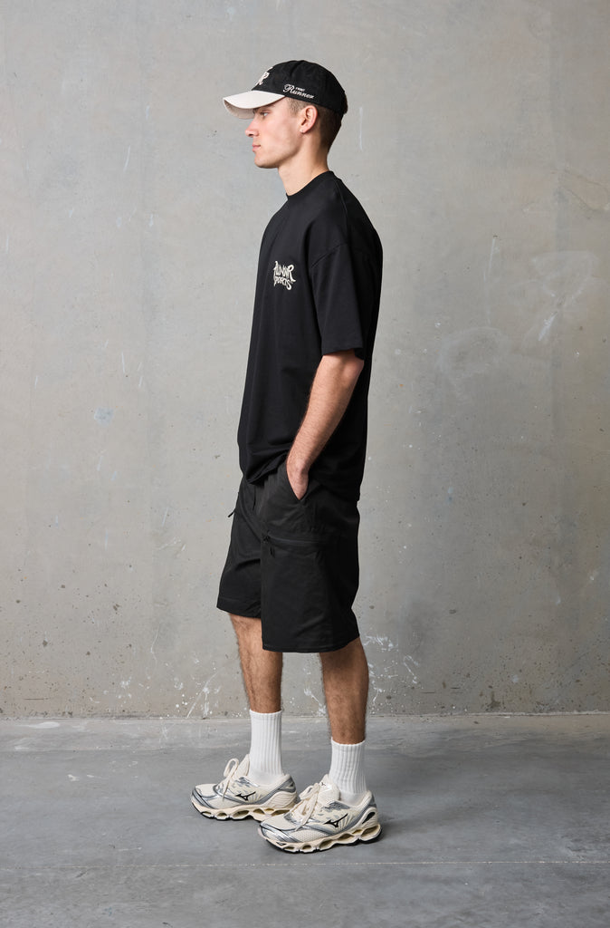Run Riot Tee - Black Emerald