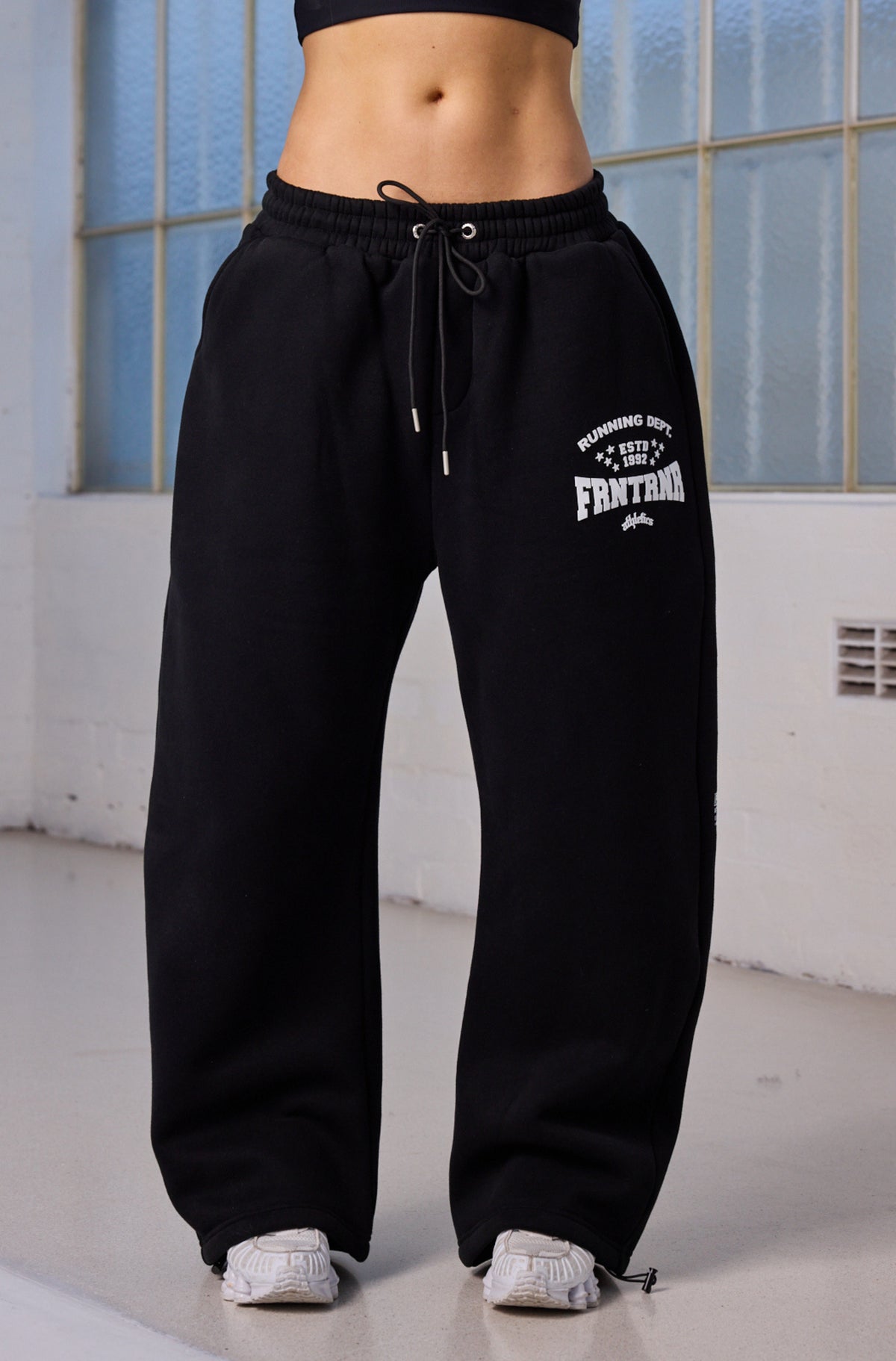 FRNTRNR ESTD Barrel Leg Track Pant Black [women]