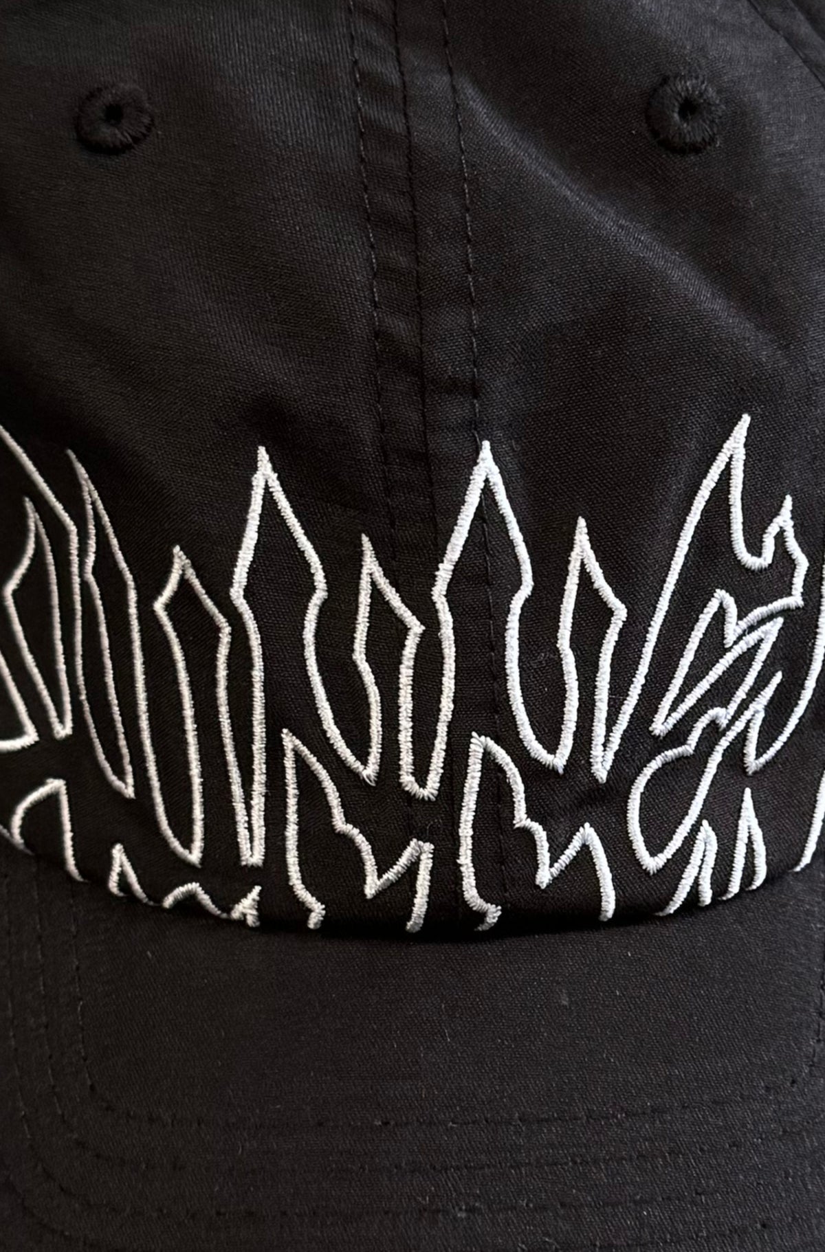 Fracture Cap - Black - Hover