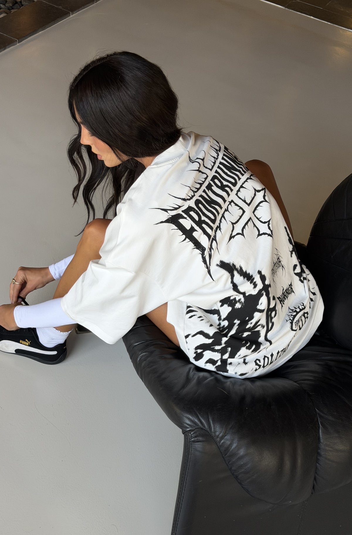 Solitary Pursuit Tee White [women]