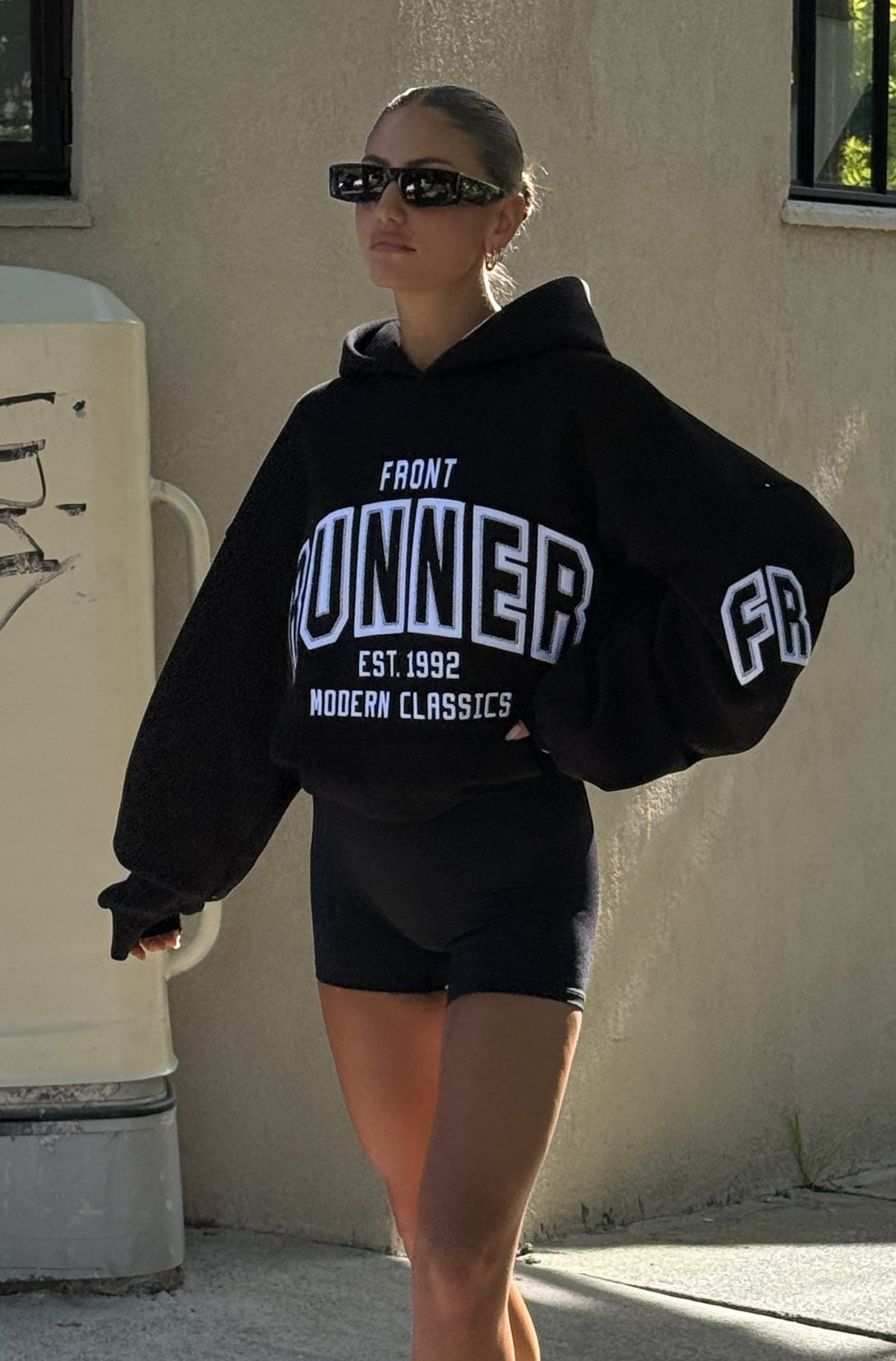 Classic Front Hoodie Black [women]