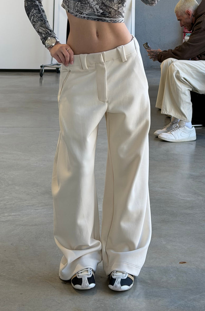 Insignia Barrel Leg Pant Vanilla