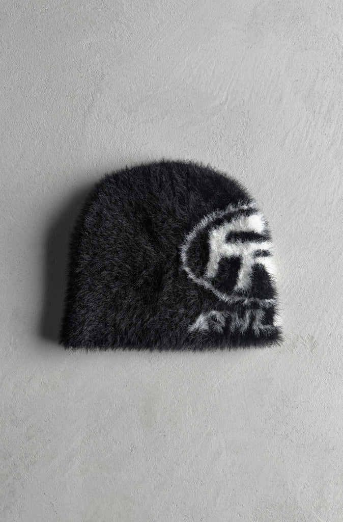 Resilience Fuzzy Skull Beanie Black