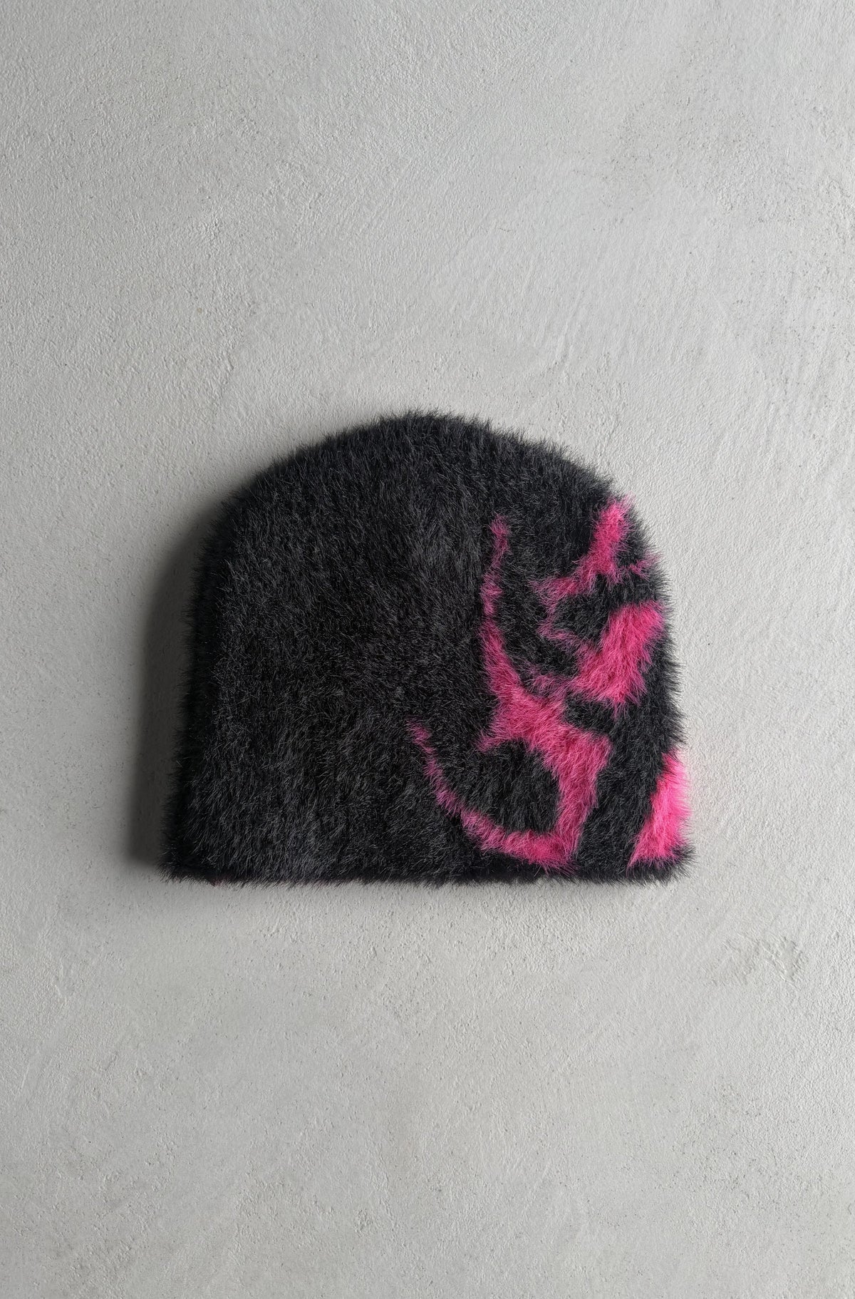 Pyro Fuzzy Skull Beanie Black