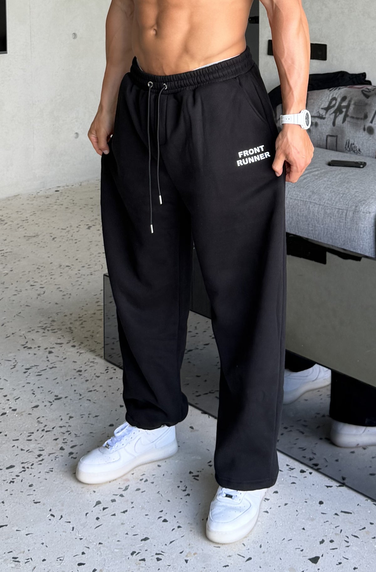 Running Dept. Barrel Leg Trackpant Black [men]