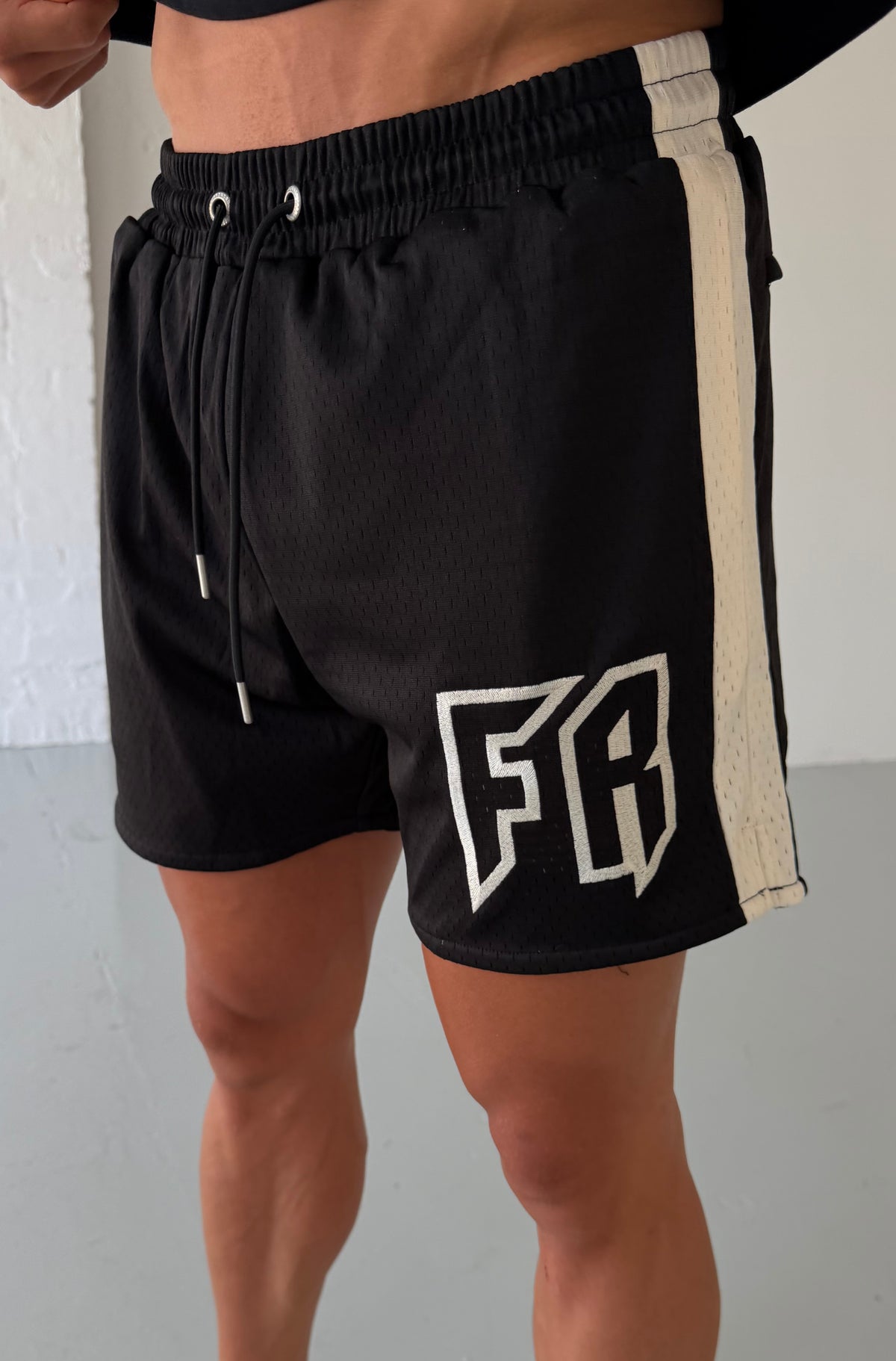 Viper Dept Mesh Short - Black - Men