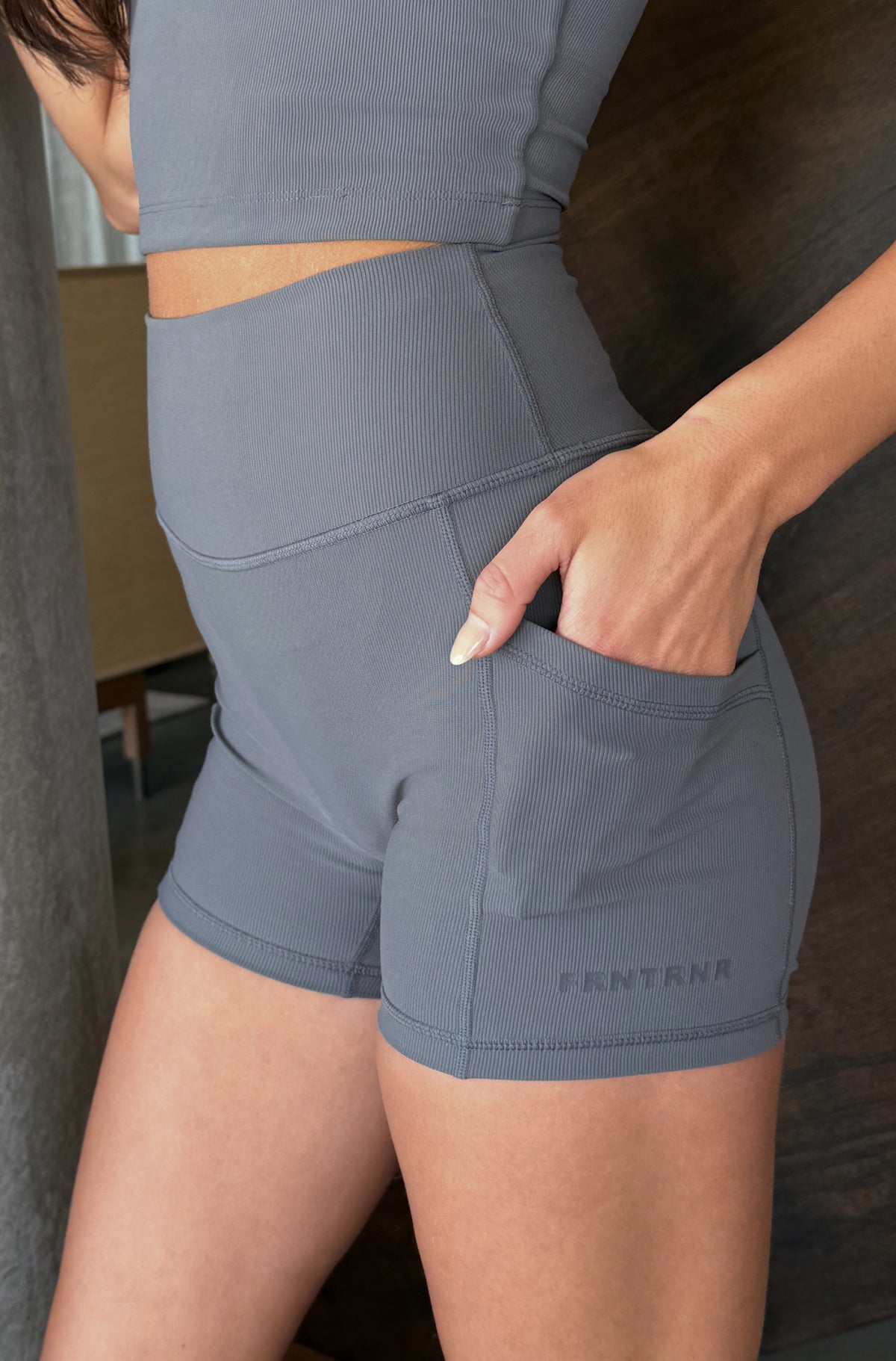 FRNTRNR 4" Bike Short Charcoal [women]