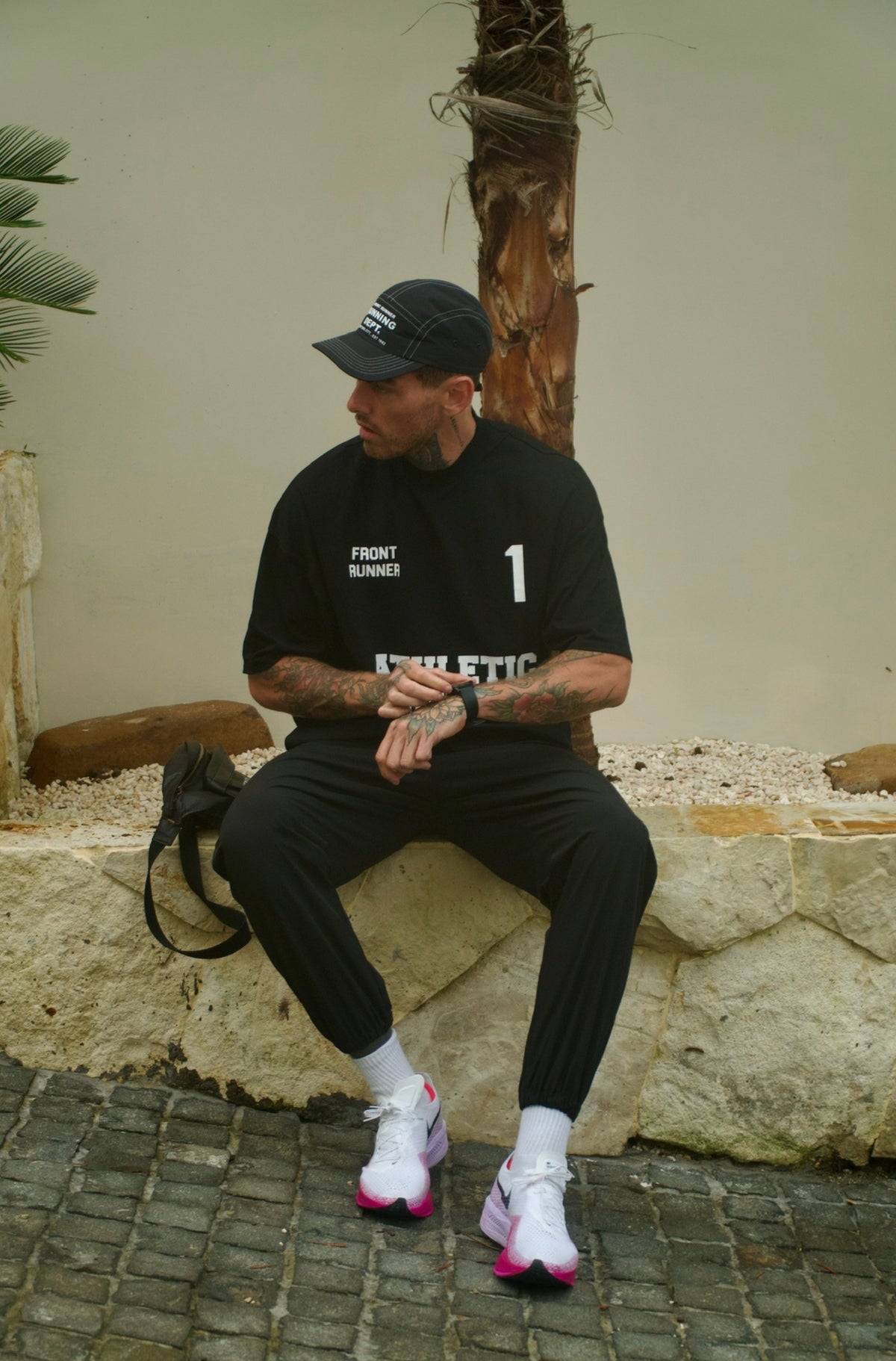 FR1 Tee - Black - Men