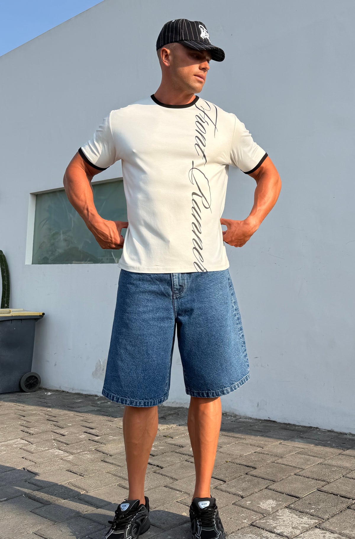 Script Fitted Ringer Tee White [men]