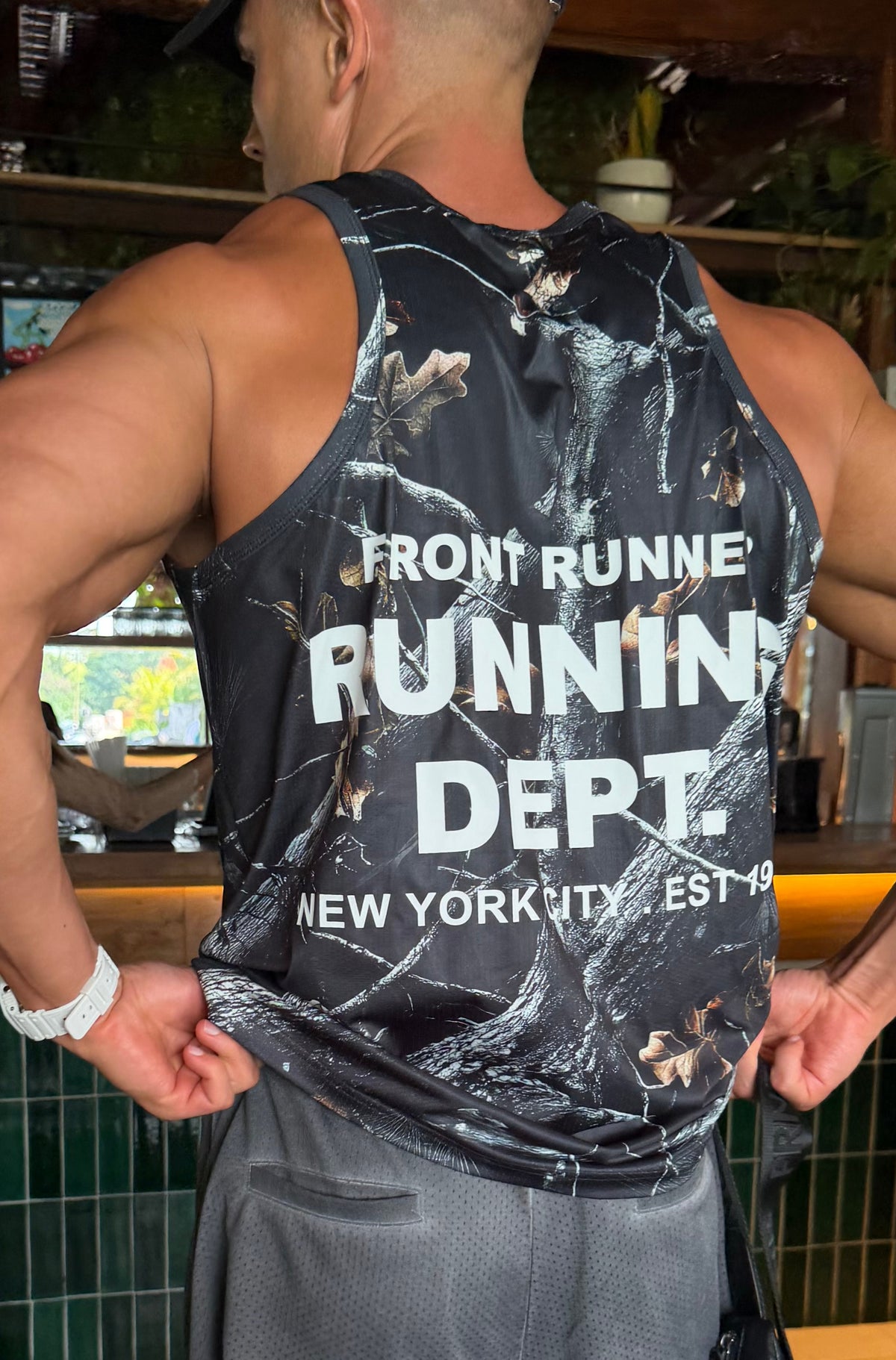 Running Dept Tech Singlet Night Camo [men]