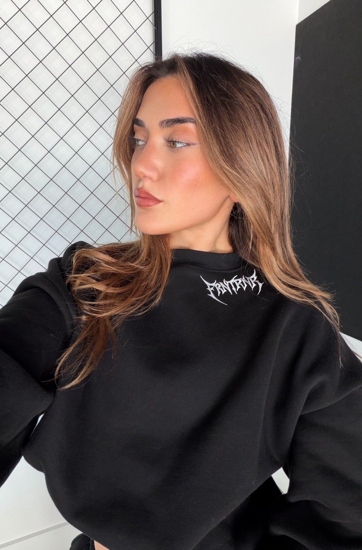 Forged Crewneck Black [women]