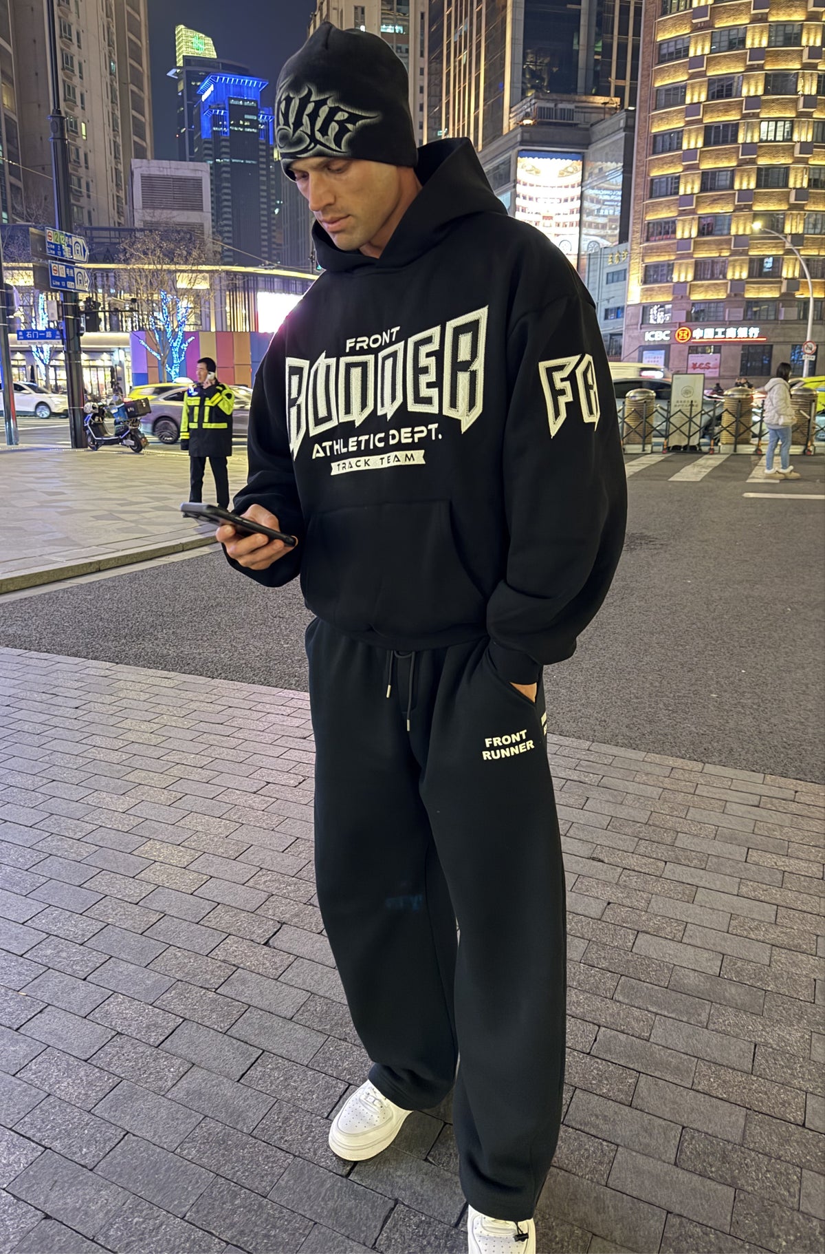 Running Dept. Barrel Leg Trackpant Black [men]