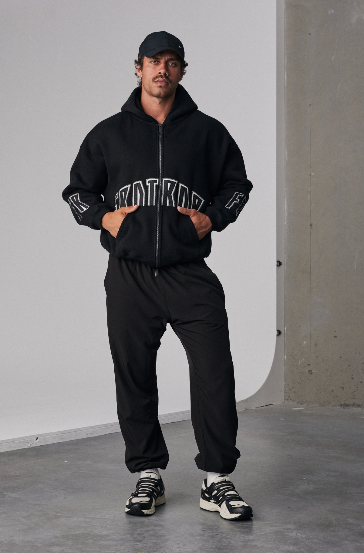 FRNTRNR Zip Hoodie - Black - Men