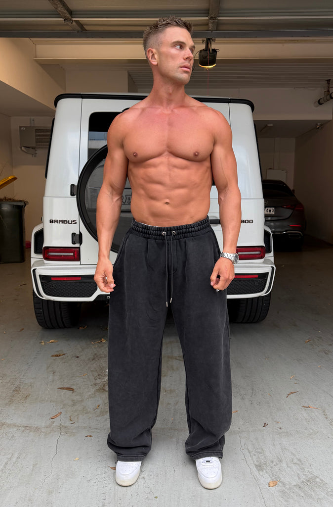 Running Dept. Barrel Leg Trackpant Washed Black