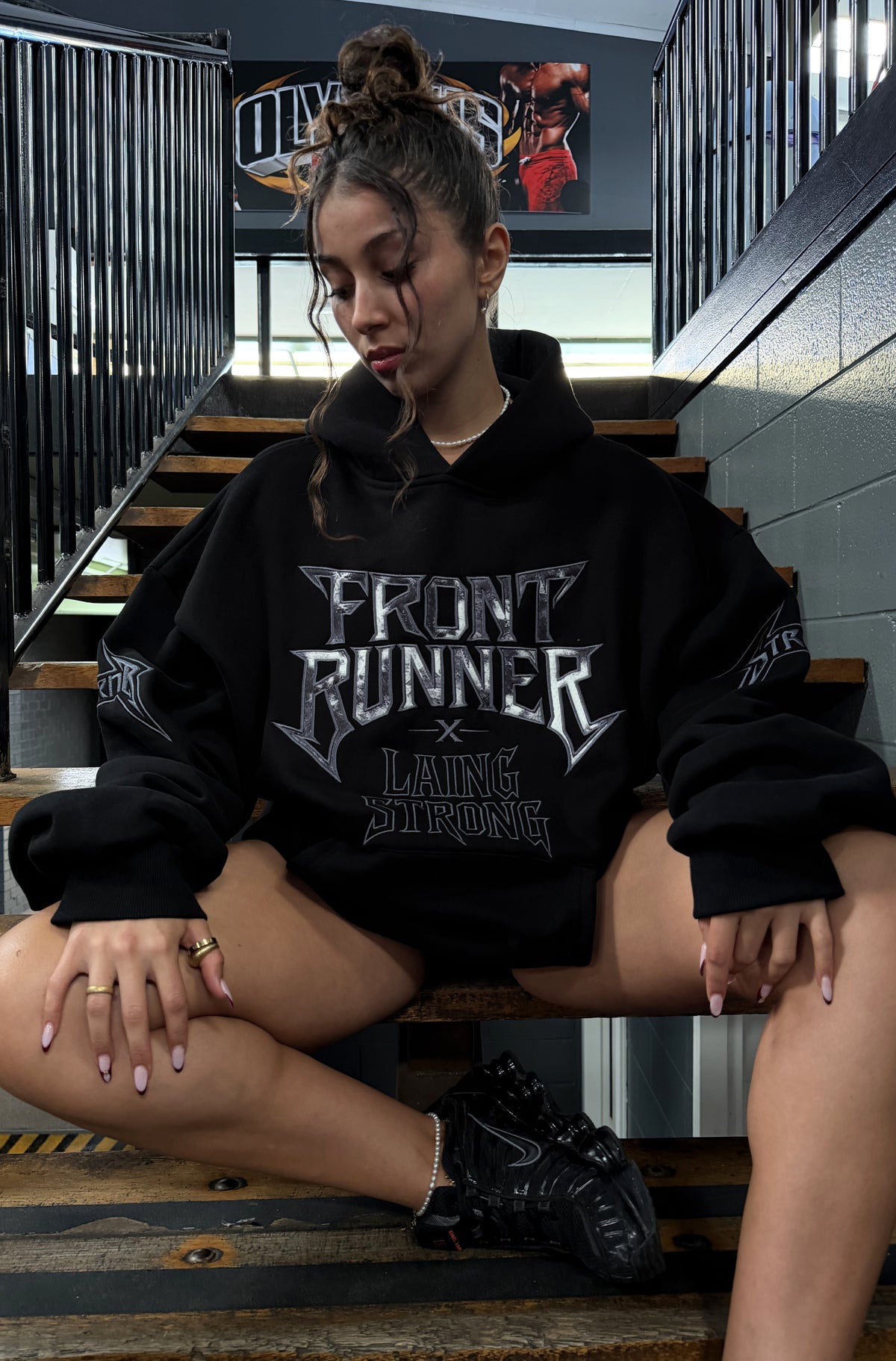 Lead the Charge Hoodie Black [women]