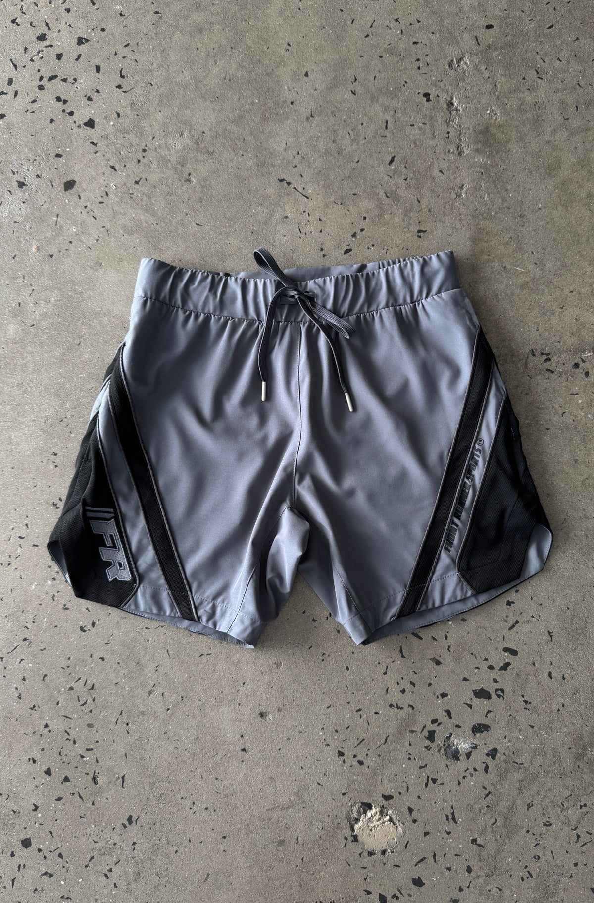 Hyperform Pro Short - Mercury - Hover