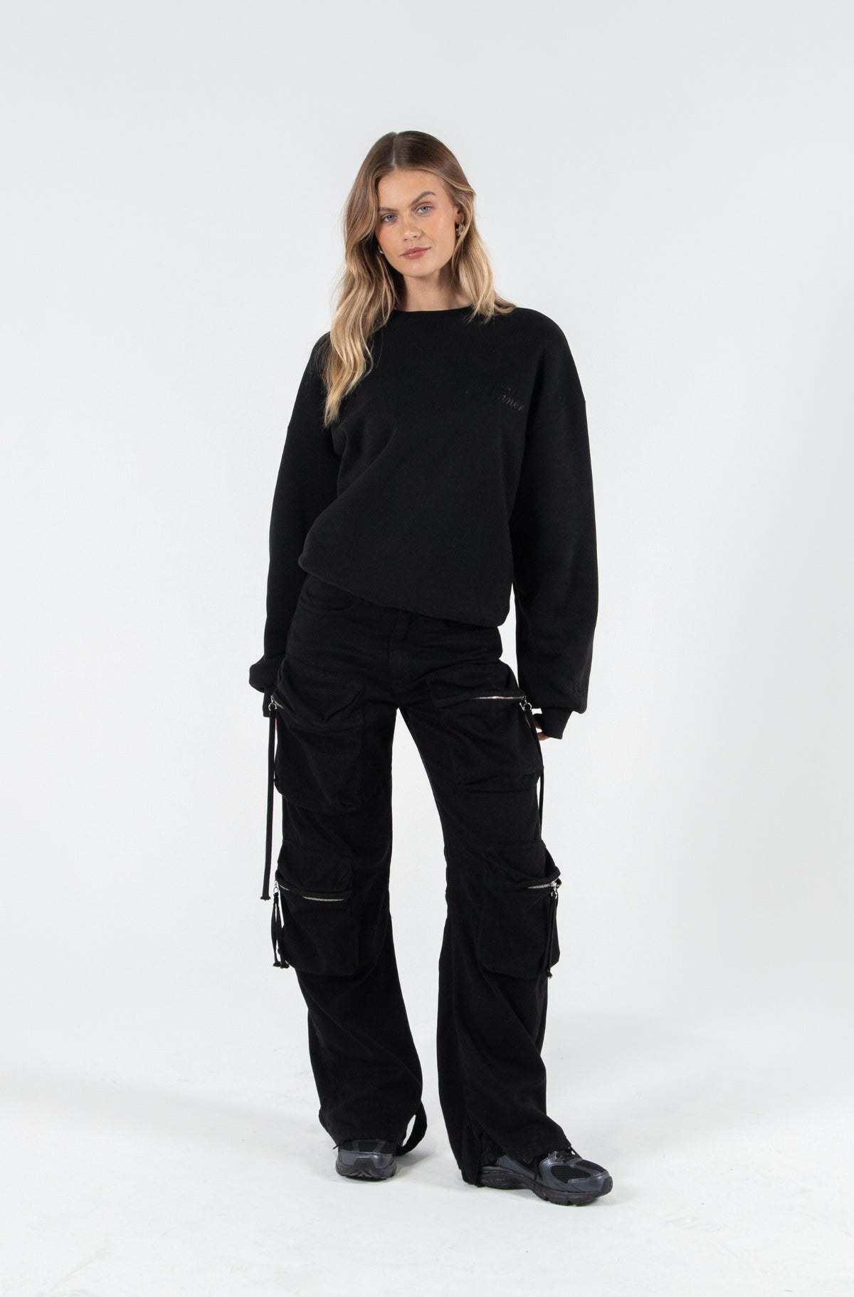 Staple Crewneck - Black - Women