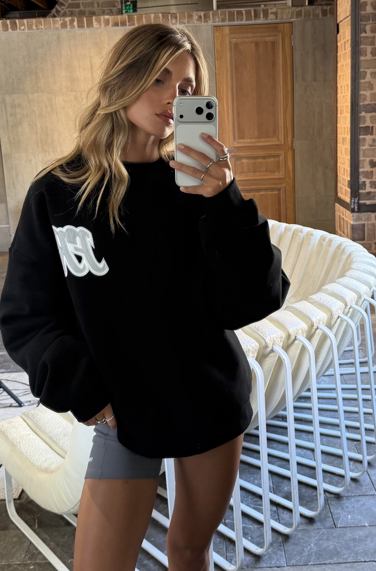 Heritage Crewneck Monochrome [women]