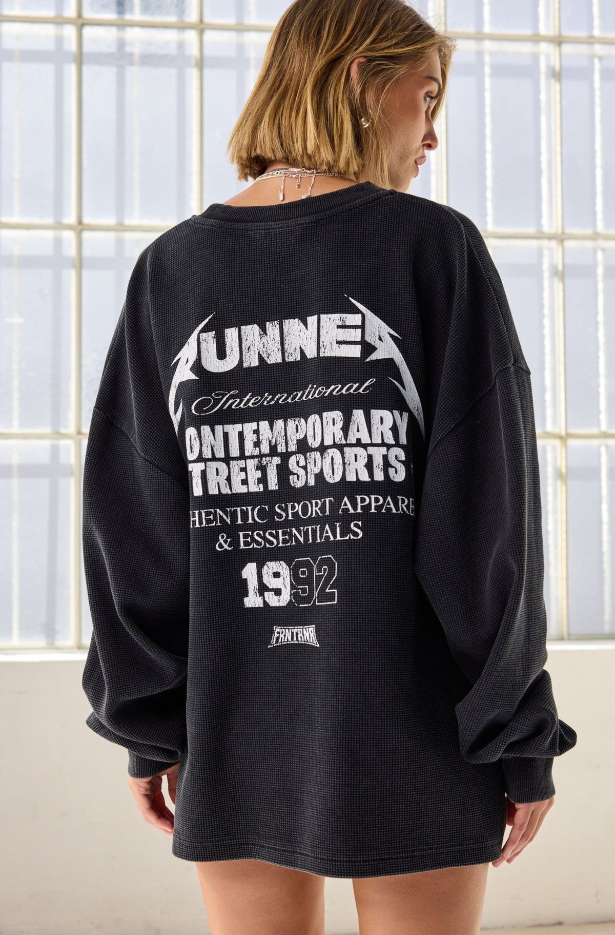 International L/S Waffle Tee Washed Black [women]
