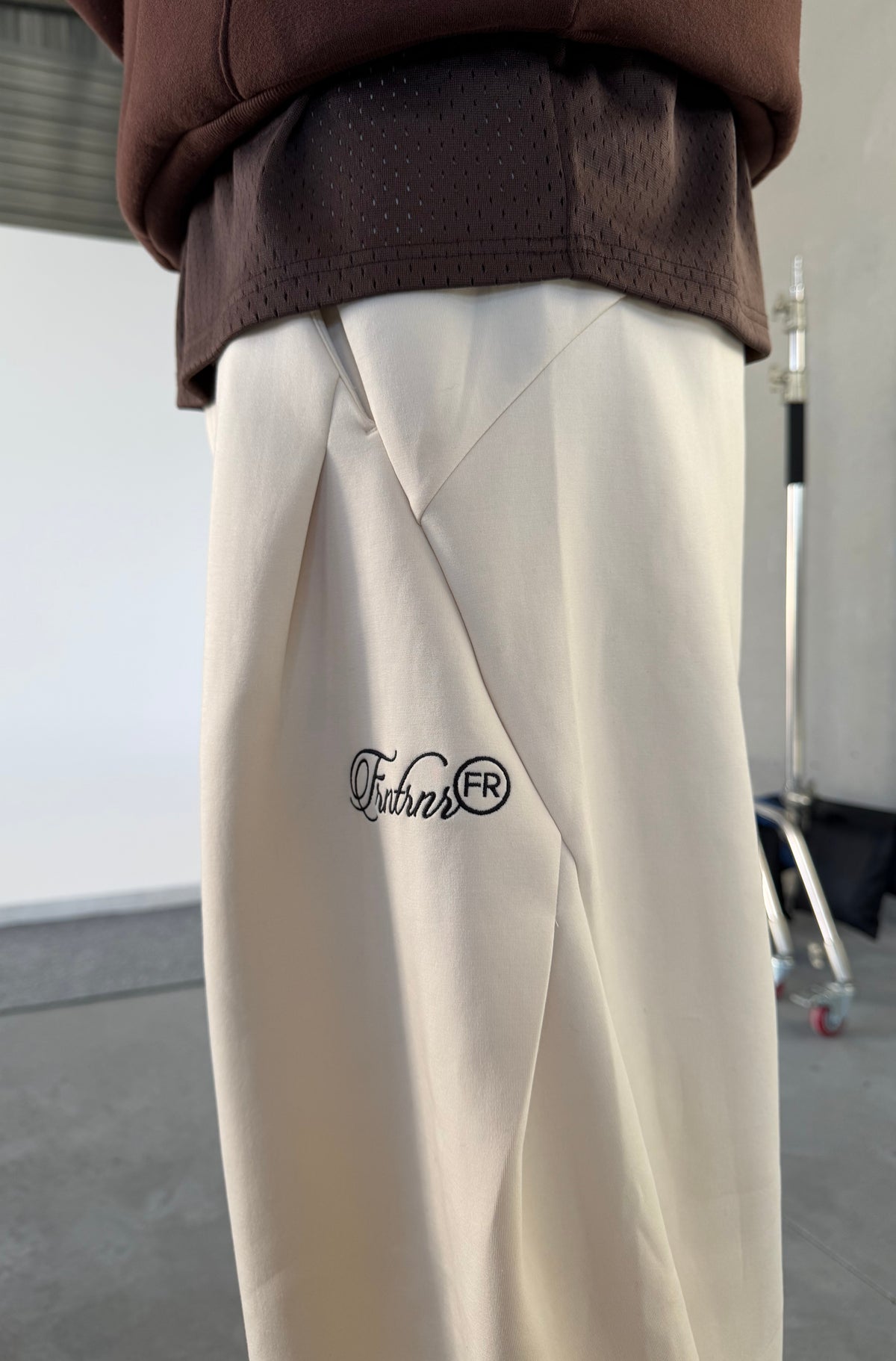 Insignia Barrel Leg Pant Vanilla [men]