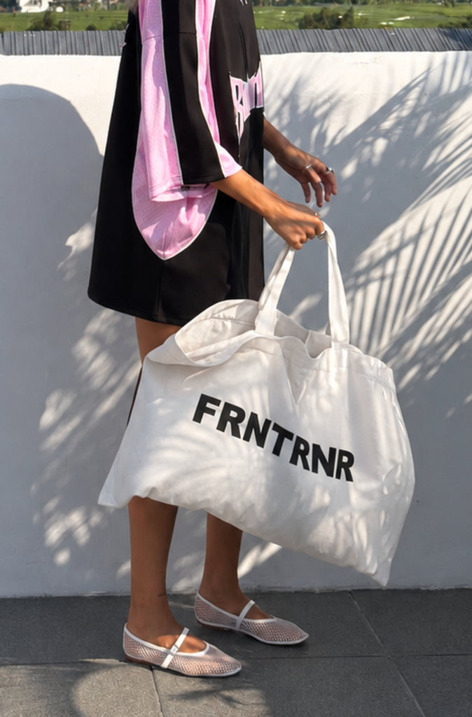 FRNTRNR Oversized Tote White
