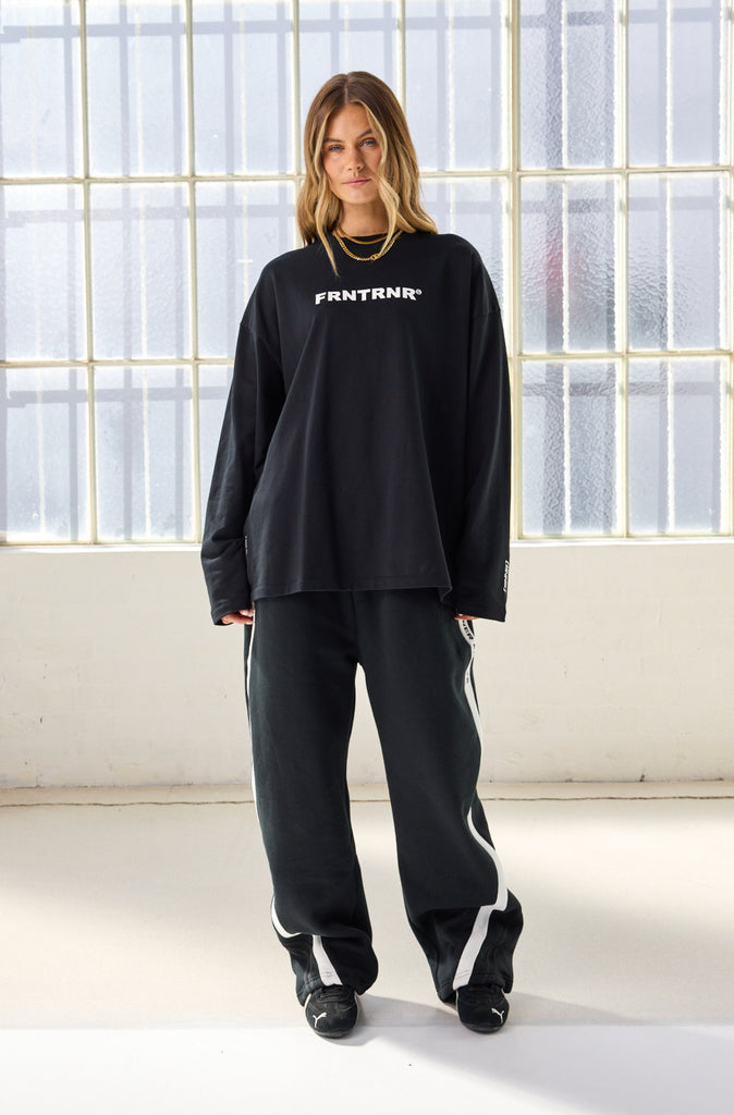 FRNTRNR L/S Tee Black