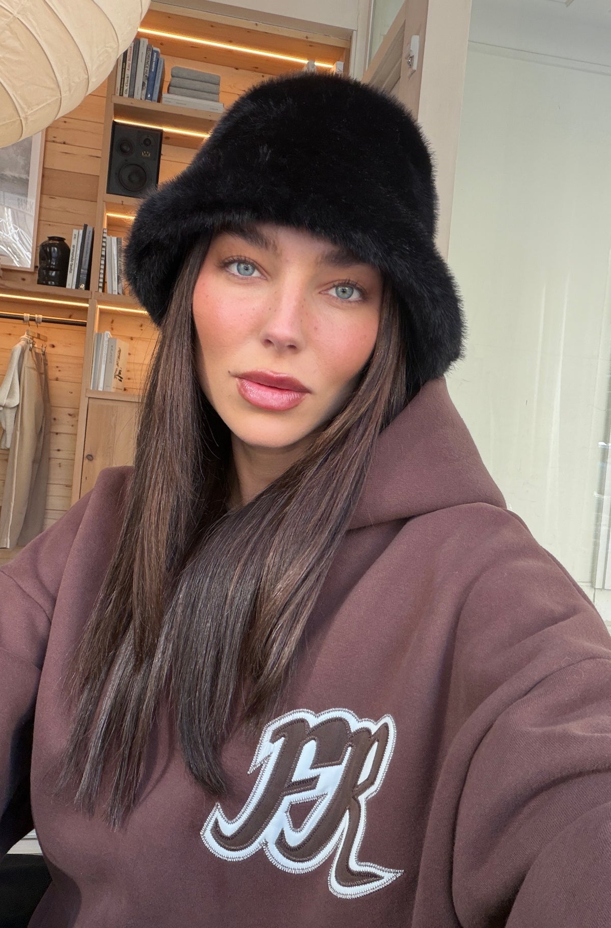 Heritage Hoodie Chocolate [women]