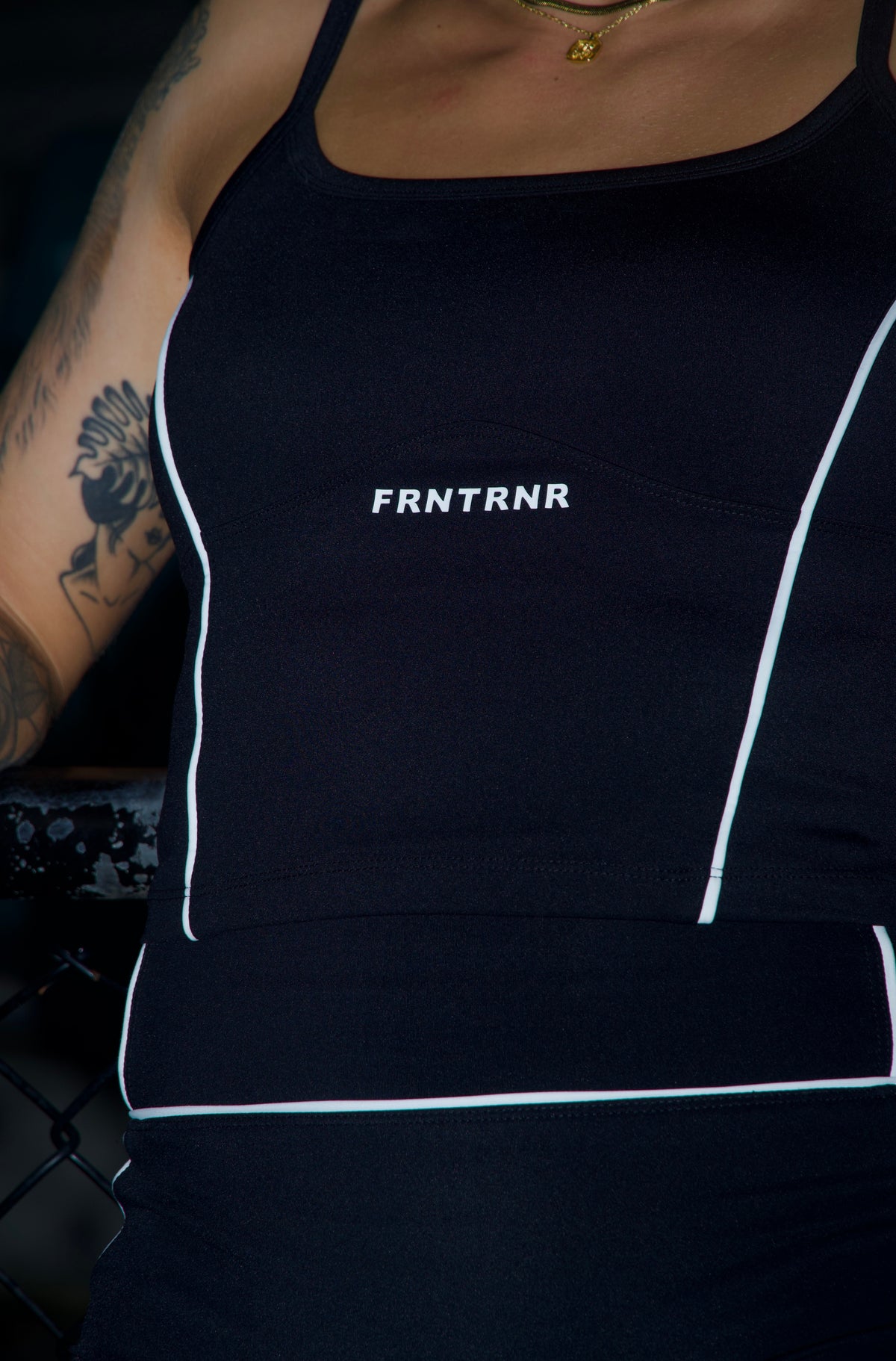 FRNTRNR Contour Tank - Black - Hover