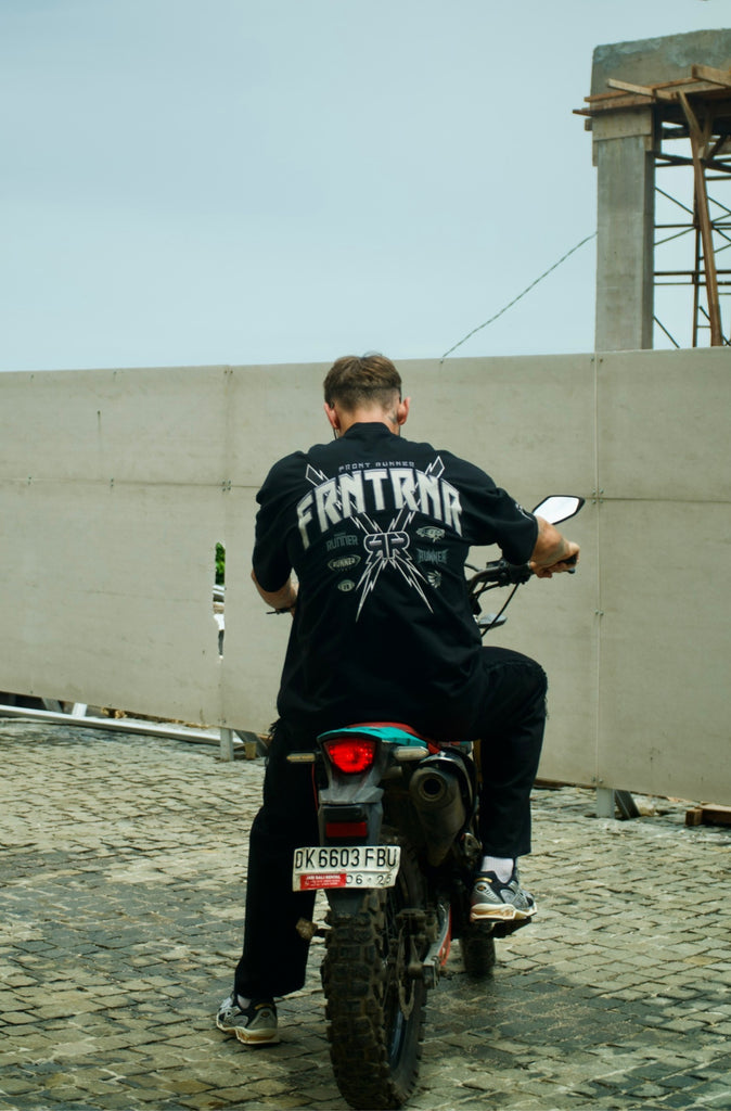 Bolt Tee - Monochrome