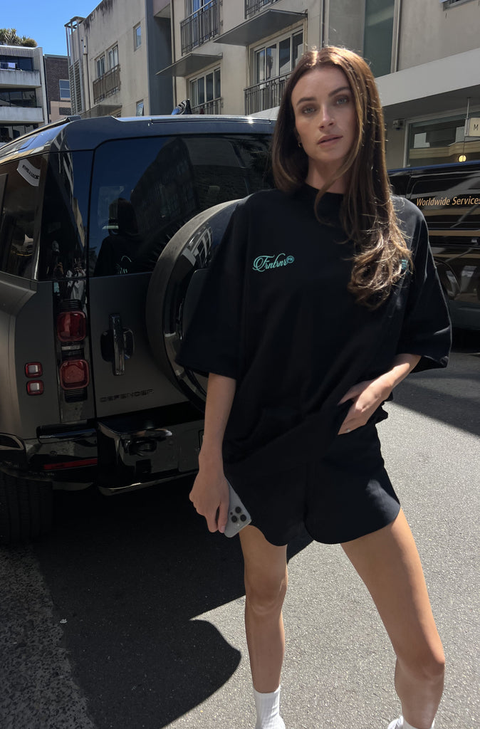 Insignia Tee Black Teal [women]