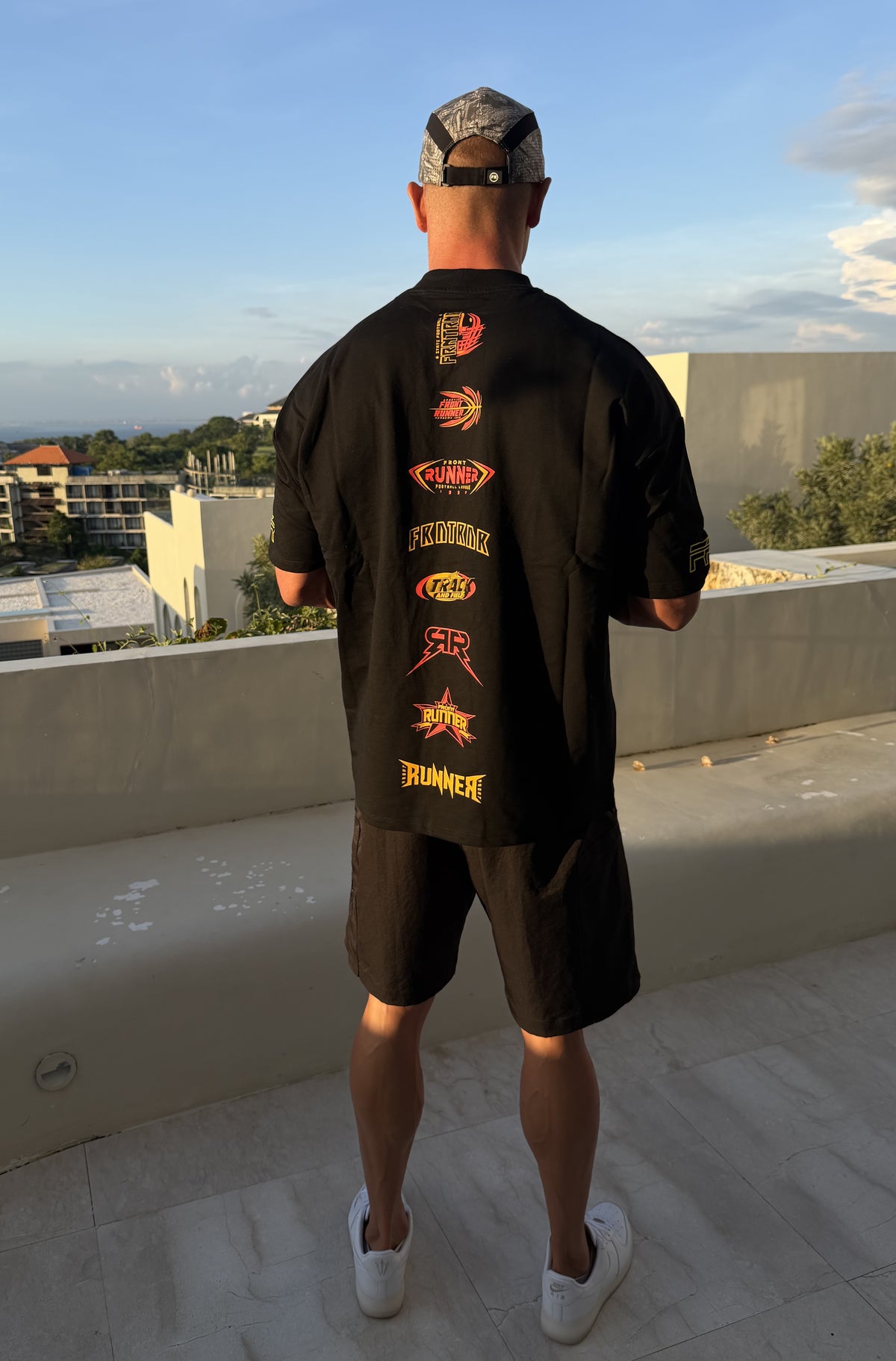SS Runner Logo Tee Black Fire [men]