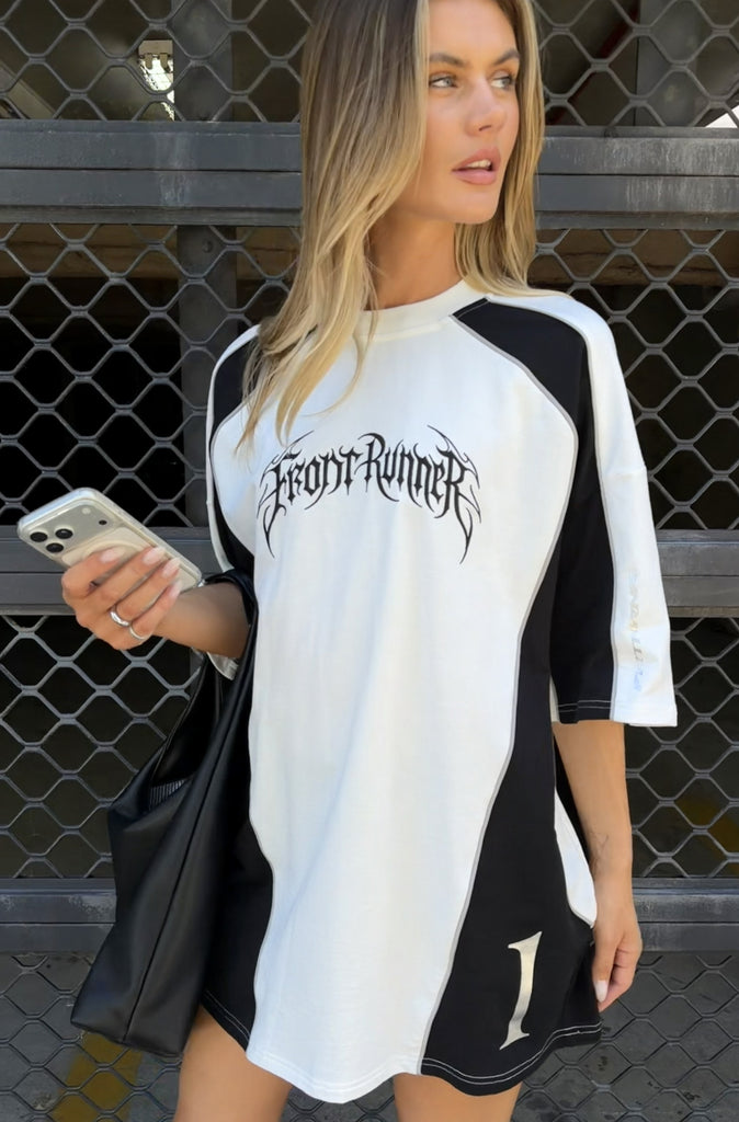 Fluid Panel Tee White