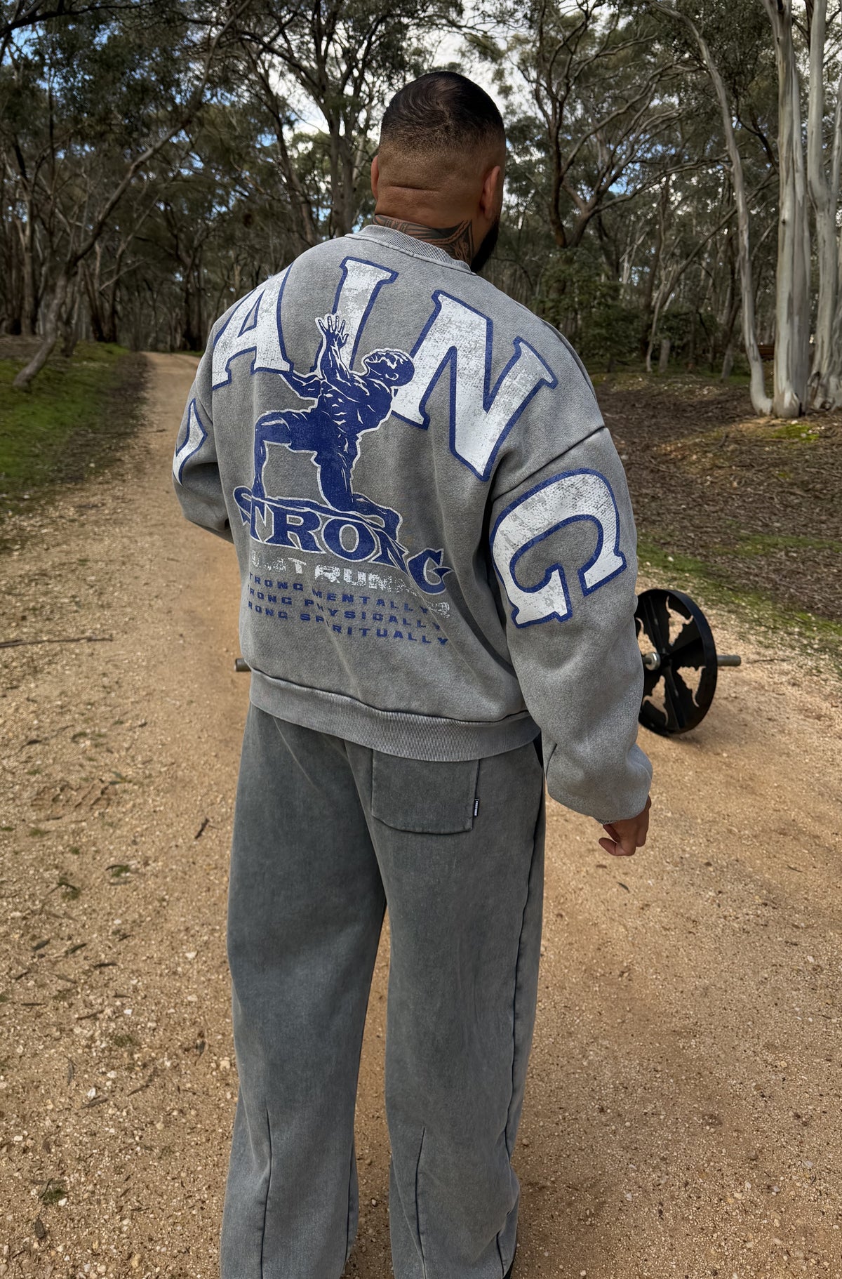 Pillars of Strength Crewneck Concrete [men]
