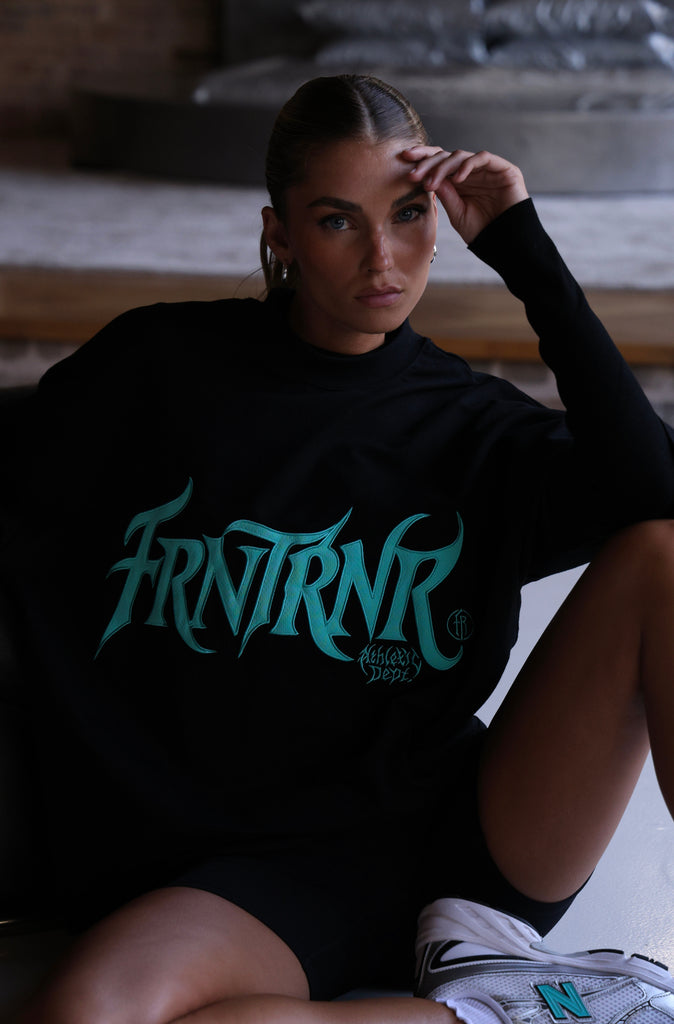 Thorned Legacy Tee Black Tiffany [women]