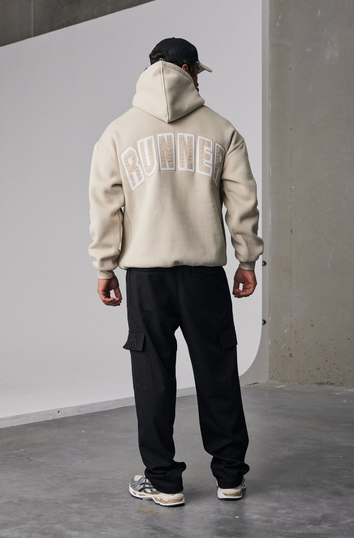 Runner Hoodie - Malt - Men